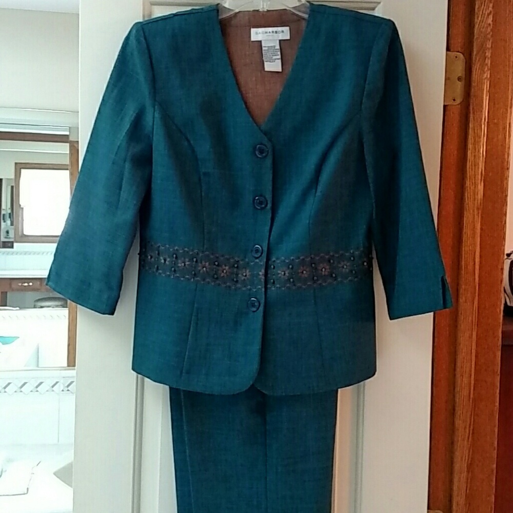Ladies 2 pc.Pantsuit